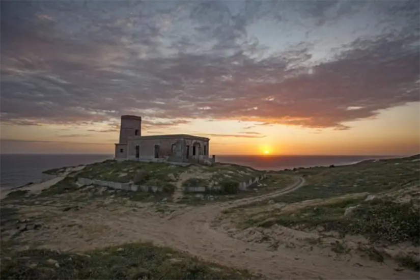 Esta ubicación ofrece vistas panorámicas espectaculares del Océano Pacífico y de las formaciones rocosas circundantes. Foto: Cortesía