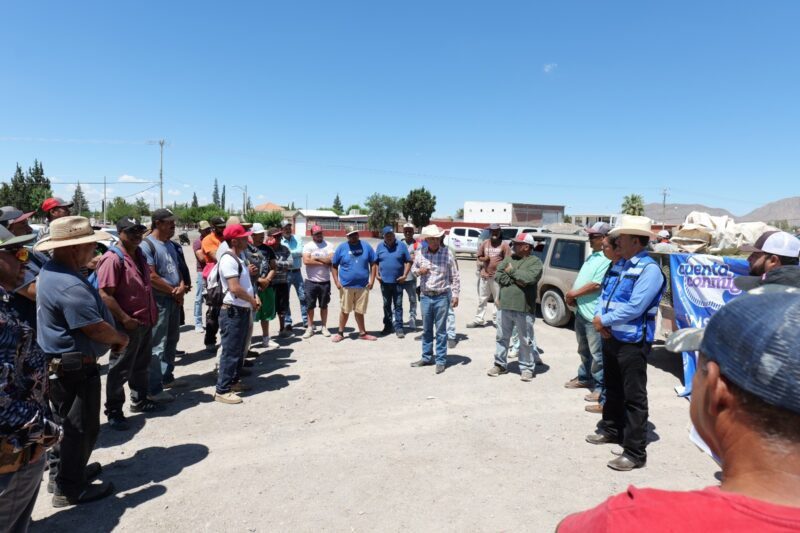 Entrega Arturo Zubía Fernández 82 toneladas de maíz rolado y molido a productores