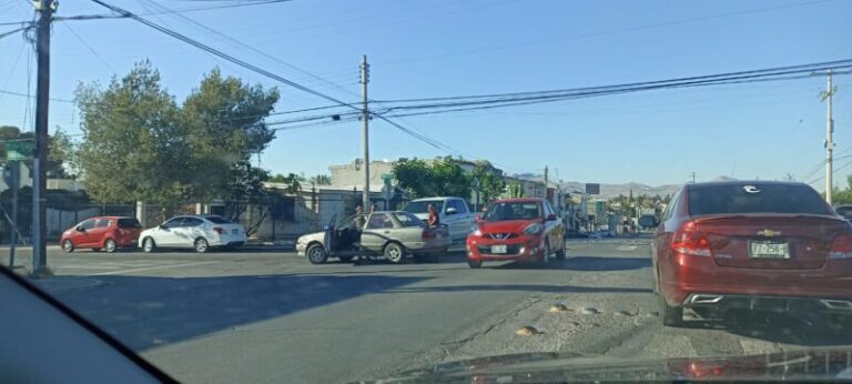 Accidente vial en 4 altos en San Felipe; no hay lesionados
