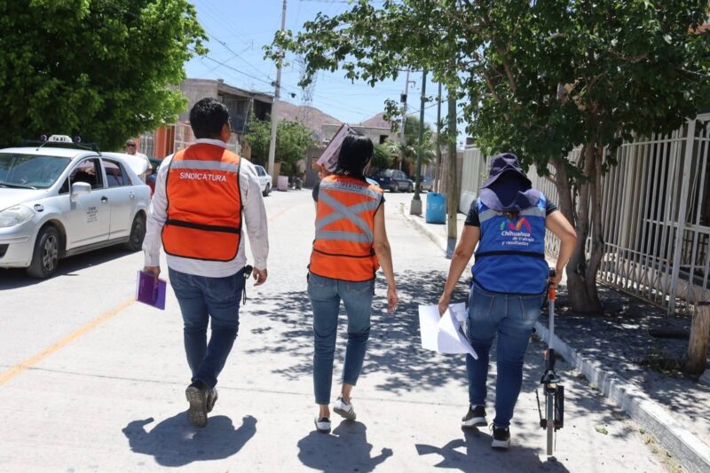 Supervisa Sindicatura obras de pavimentación en colonias Minerales y Lealtad junto a la ASE