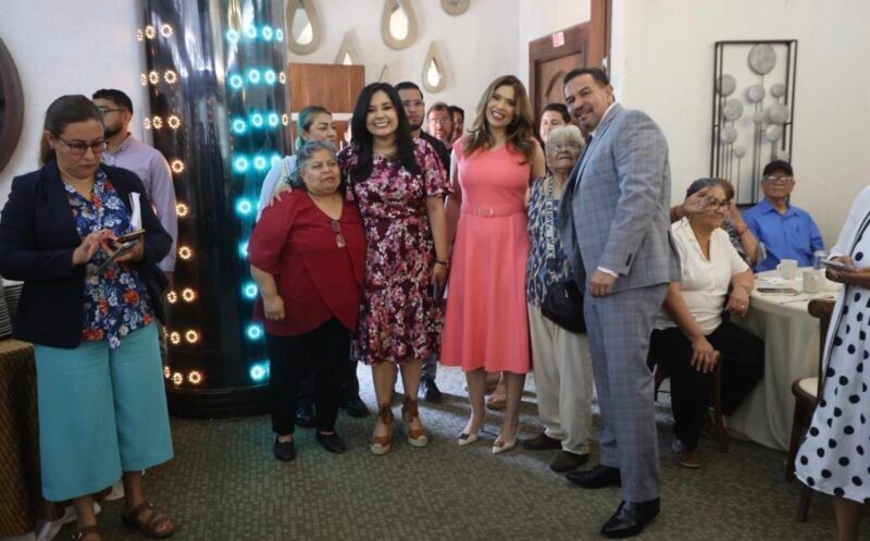 Celebra Cruz Día de las Madres con las coordinadoras de los CAM