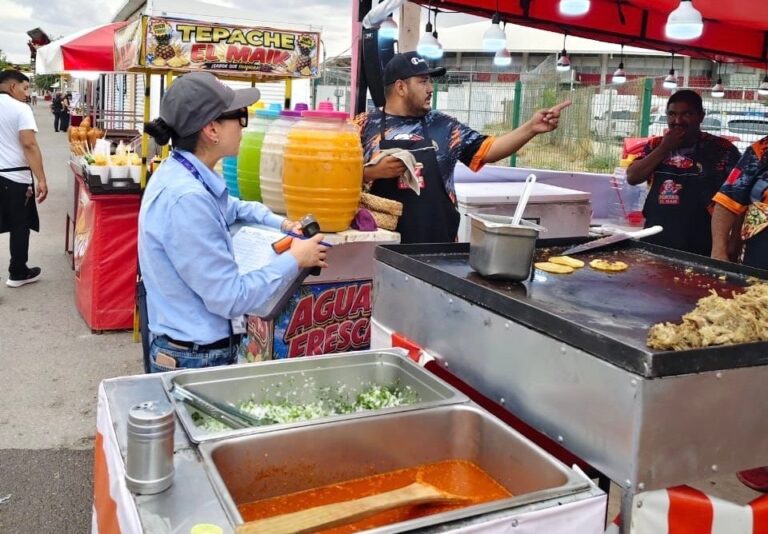 Realiza Coespris operativos de vigilancia sanitaria en la Feria de Santa Rita