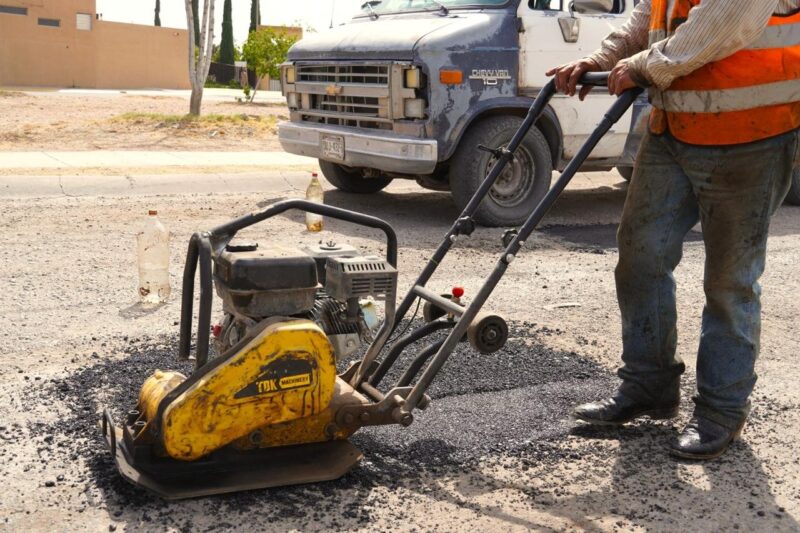 Ni el “bacheo permanente” alcanza: 82.7% de chihuahuenses percibe que el problema no se acaba