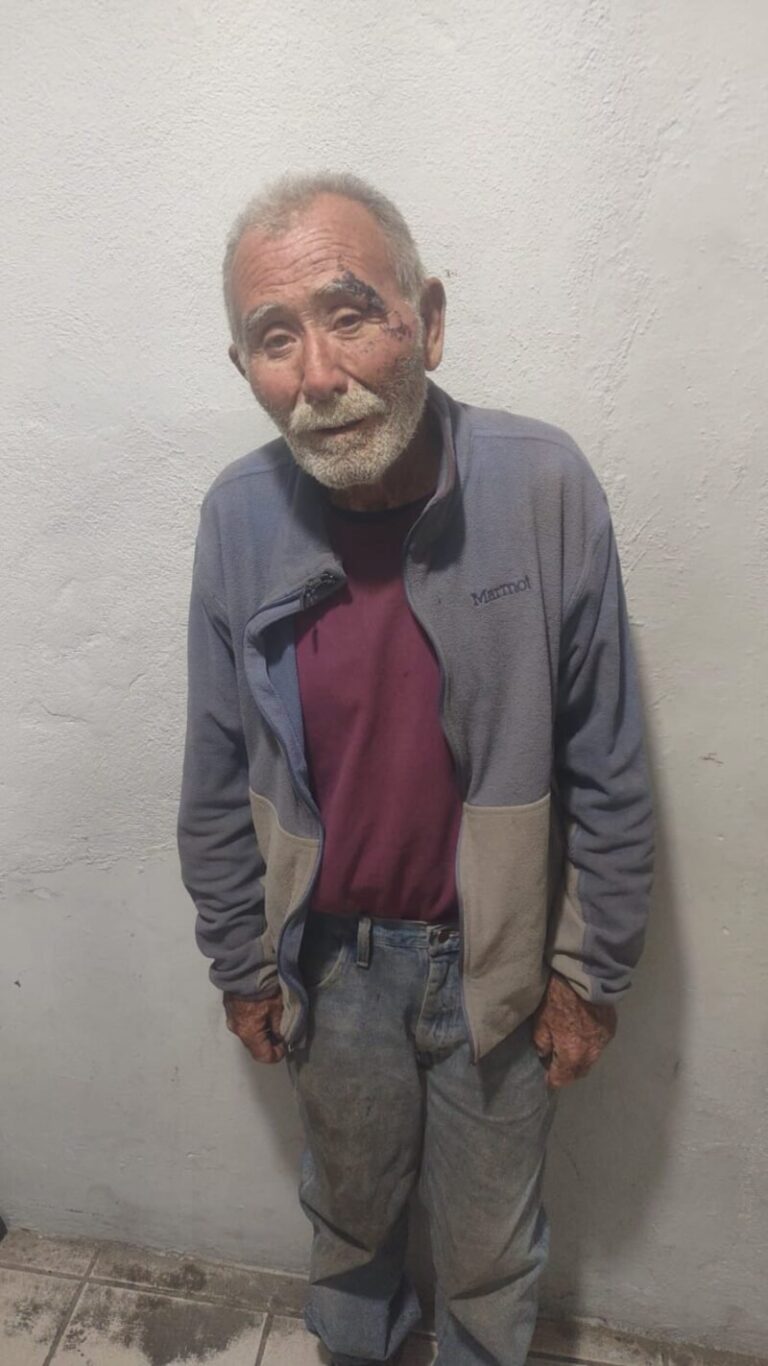Buscan familiares de hombre localizado en Cuauhtémoc