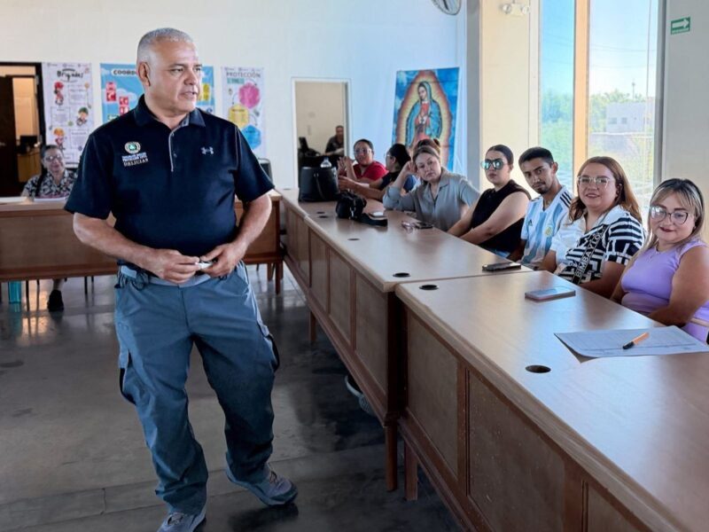 Capacita Protección Civil Delicias a personal de farmacias en manejo de emergencias