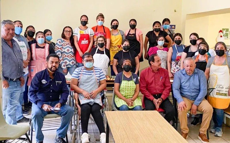 Capacitan en contraloría social a comunidades serranas