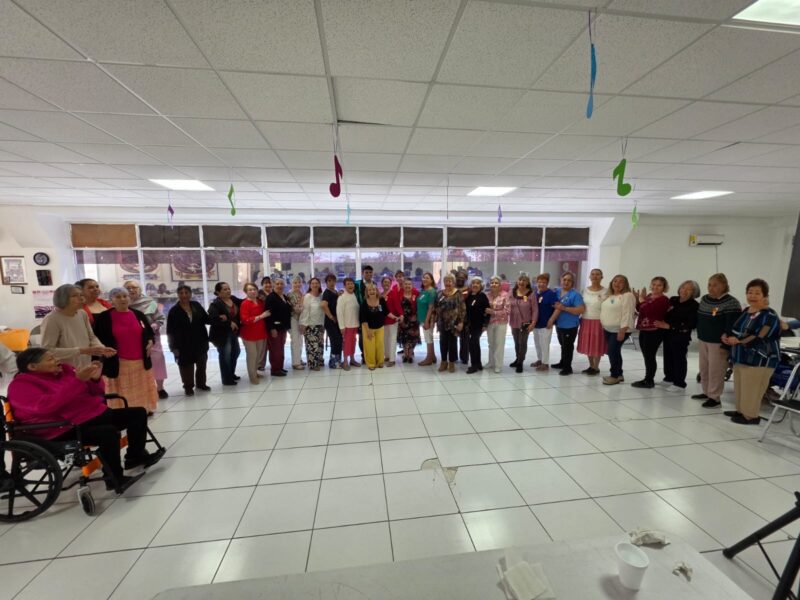 Celebran el Día de las Madres con adultos mayores en el Centro Comunitario Fovissste Chamizal