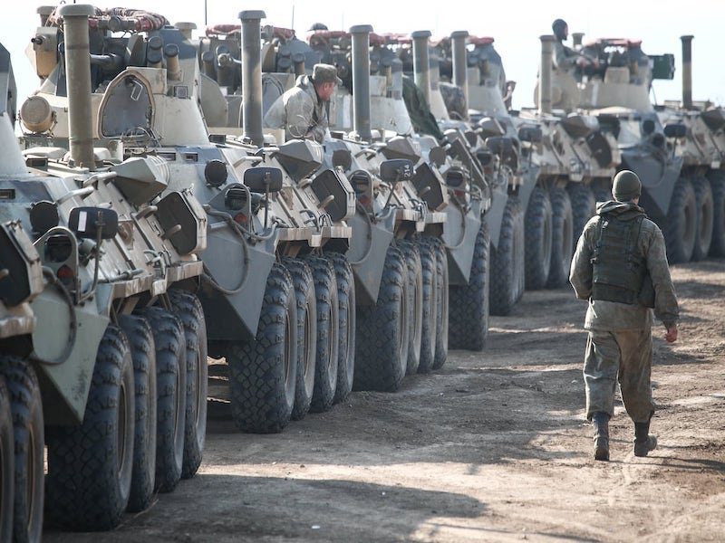 Crece la tensión entre Rusia y la OTAN tras nuevos movimientos militares en Europa del Este