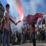 Crisis política en Europa sacude gobiernos y provoca protestas masivas
