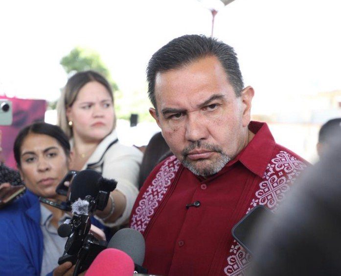 Destaca Cruz salarios y la inversión en Bomberos de Juárez