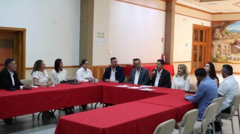 Forman convenio CMIC y AMPI que fortalece alianza estratégica