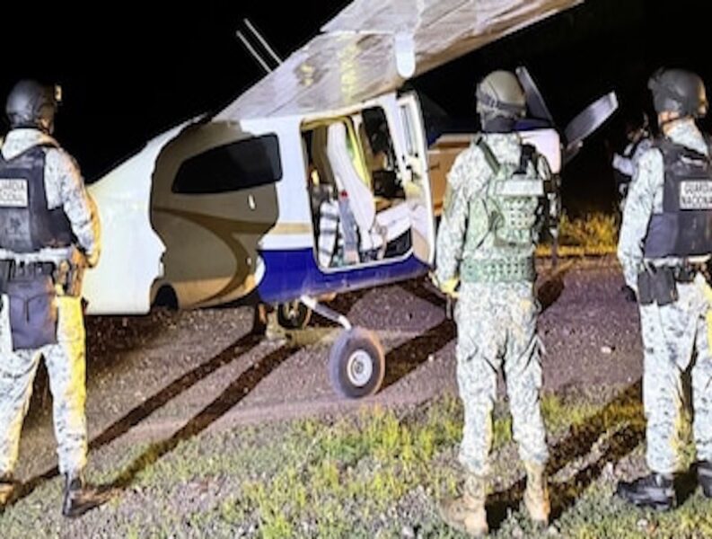México Refuerza la Guerra Contra el Narco: Decomisan Avioneta con Más de Media Tonelada de Cocaína
