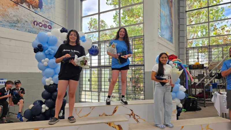 PARA EL EQUIPO DE NATACIÓN CUAUHTÉMOC; ES LA COPA AMIGO “PROF. MANUEL CASTELLANOS”