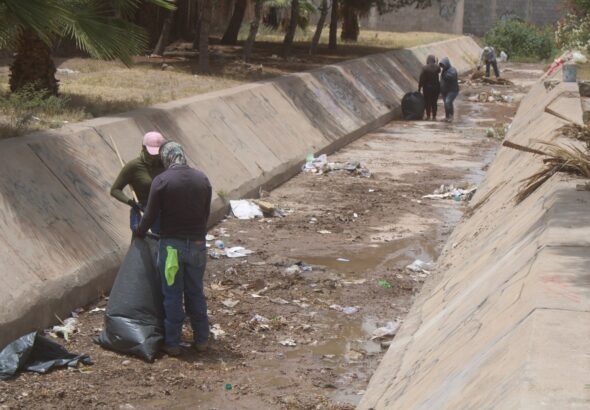 Para prevenir incidentes por lluvias, atienden arroyos canalizados