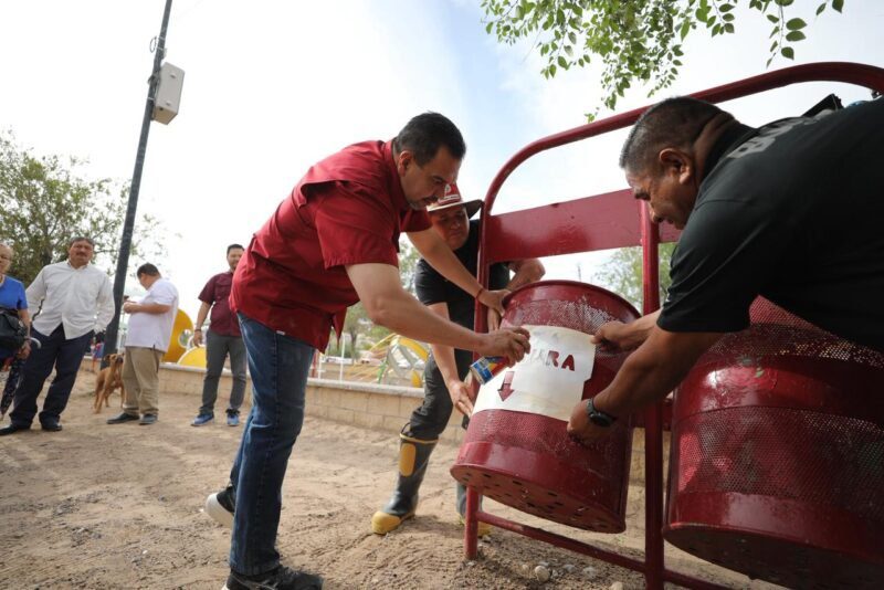 Participa Cruz Pérez Cuéllar en jornada de limpieza en la colonia 16 de Septiembre