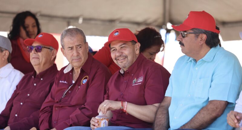 Participó Cruz en desfile del Día del Trabajo en Juárez