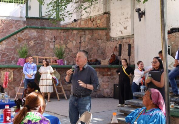 Reconoce Mario Vázquez a madres de pueblos originarios