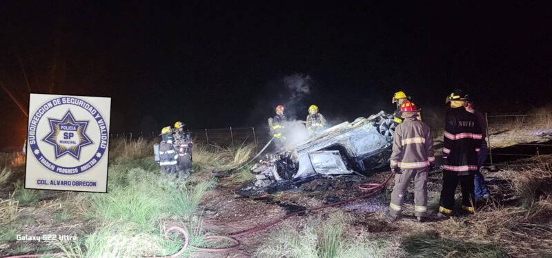 Salida de camino termina en incendio de vehículo en carretera estatal 27