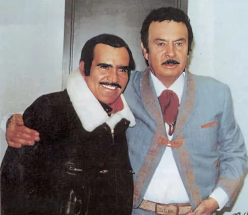 Vicente Fernández habría acumulado una mayor fortuna que Antonio Aguilar. Foto: Cine Mexicano