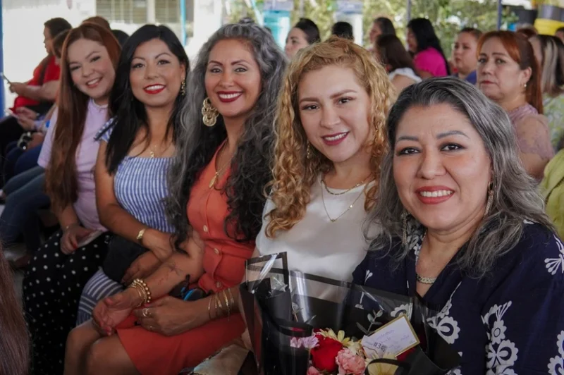 Madres de la Prepa Sandino celebran su día en Festival