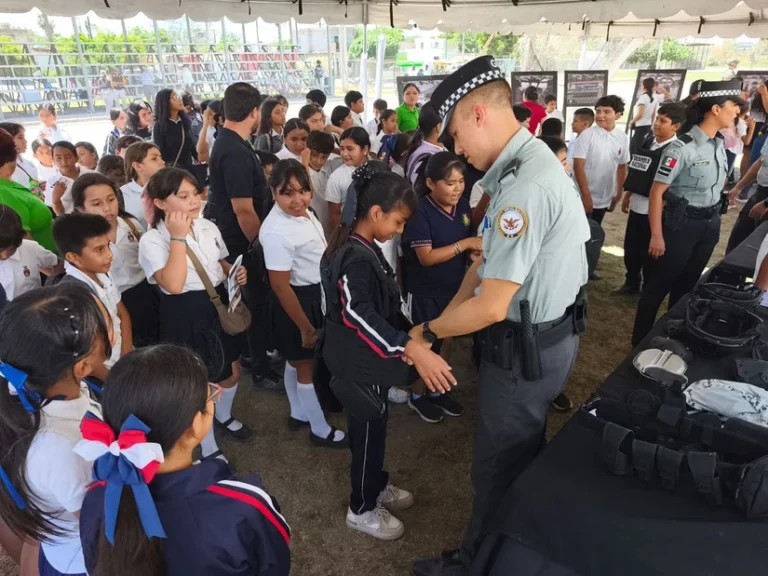 Unen esfuerzos por comunidad más segura en la Feria de Prevención