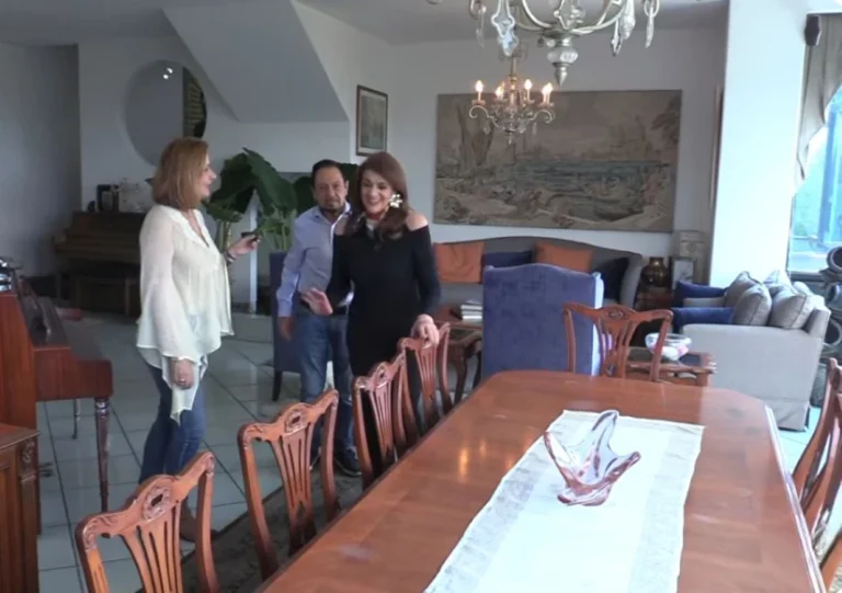 La casa de Rosa Gloria Chagoyan “Lola la trailera”; así se ve cada rincón