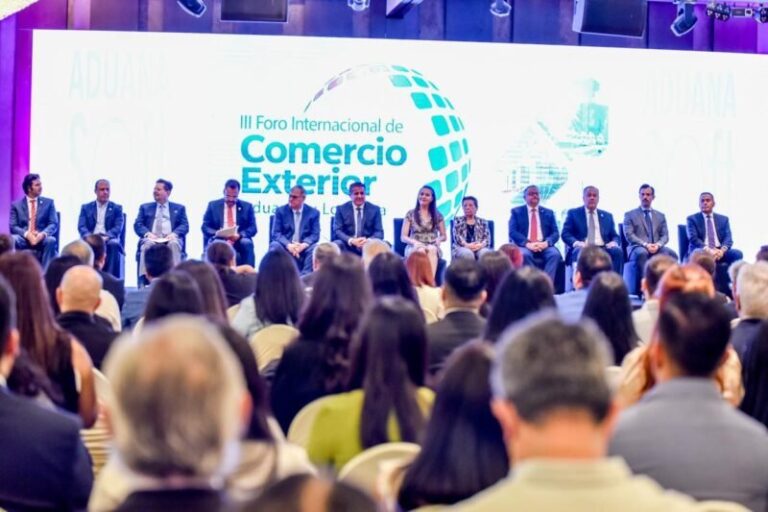 Reafirma Gobierno del Estado colaboración con agentes aduanales en Juárez