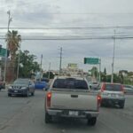 ¡Abandonados en el caos!; semáforo muerto desata infierno vial en La Cantera