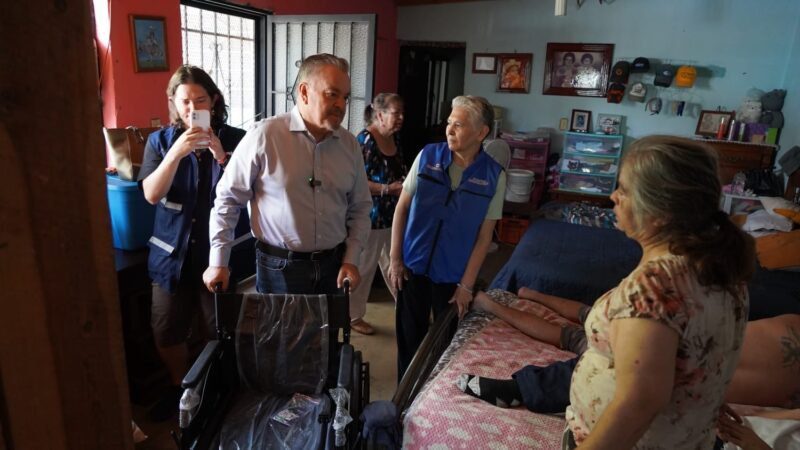 Atiende Mario Vázquez gestiones en colonias de la capital