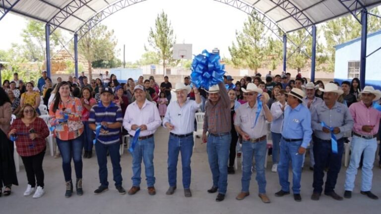 Gestionó Mario Vázquez domo para escuela en comunidad rural de Bachíniva