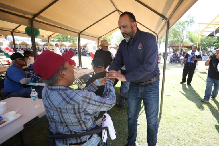 Celebran a más de mil padres trabajadores municipales; Héctor Ortiz reconoce su esfuerzo y compromiso con Juárez
