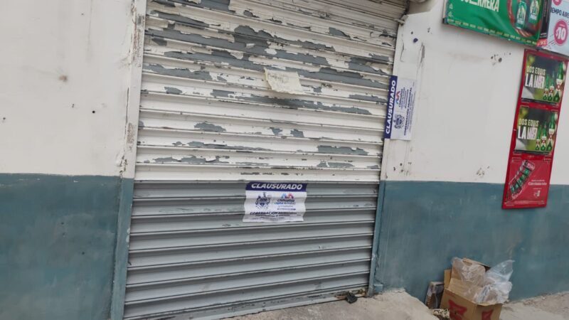 Cierran cuatro locales tras operativo de Gobernación Municipal