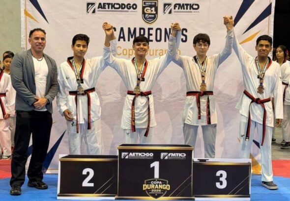 Cosechan chihuahuenses medallas en la Copa Durango de Taekwondo 2026