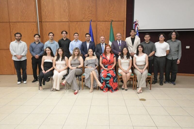 Cursarán doble grado estudiantes de la UACH