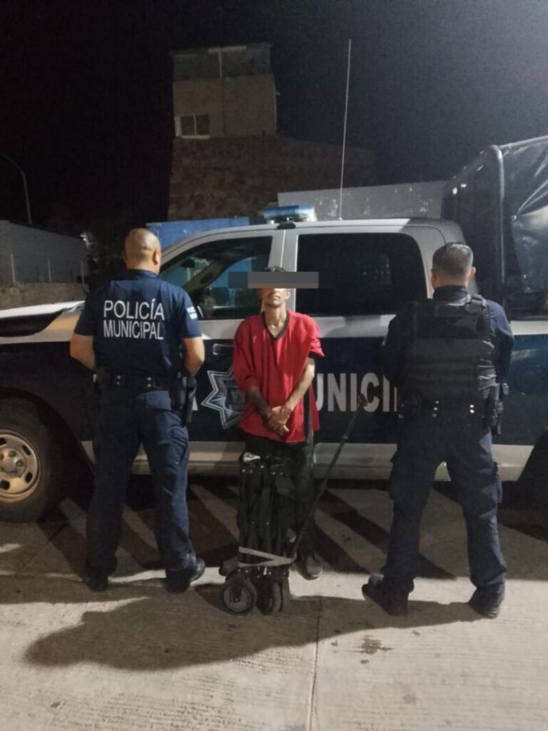 Detienen a hombre en estado de intoxicación que se asomaba a domicilios