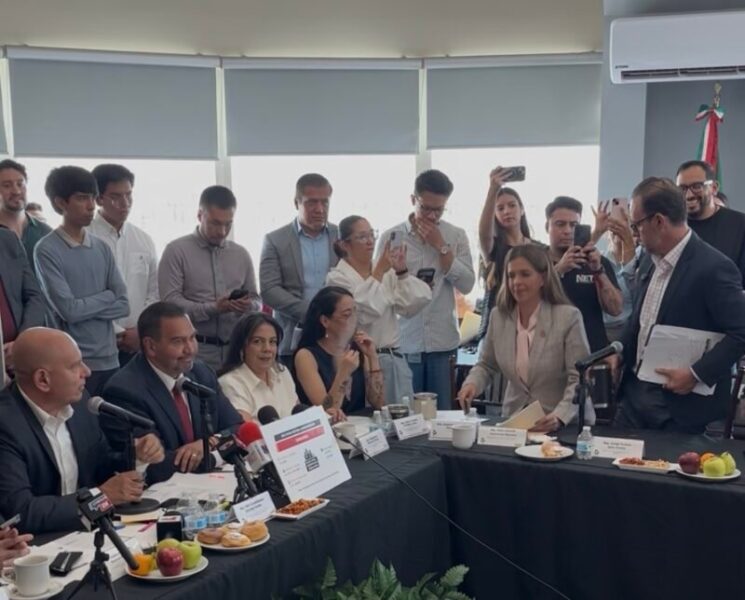 Diputados panistas abandonan comparecencia de Cruz tras sentirse ofendidos