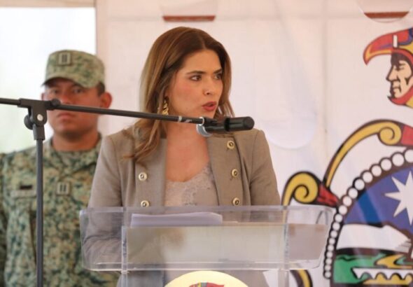 Encabezó Rubí Enríquez izamiento de bandera correspondiente al mes de junio