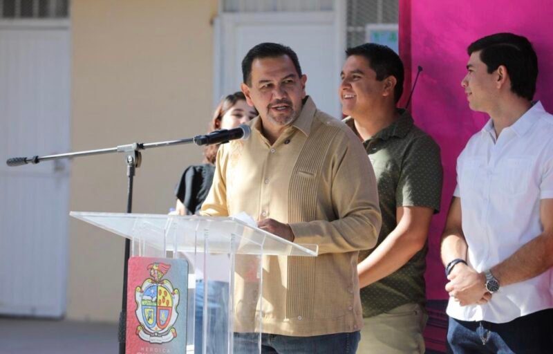 Entrega Cruz rehabilitación en la Escuela Primaria Luis Donaldo Colosio