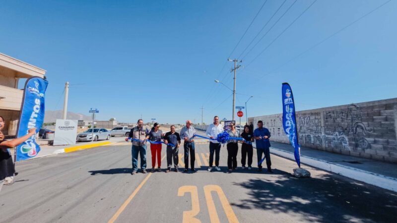 Entregan rehabilitación de la calle de la Juventud en Camargo