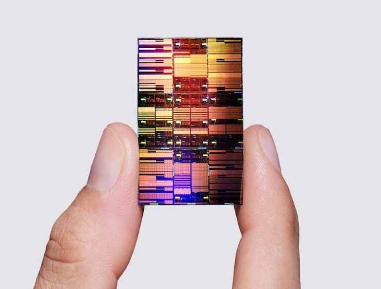 IBM rompe una nueva barrera al desarrollar un chip inferior a un nanómetro