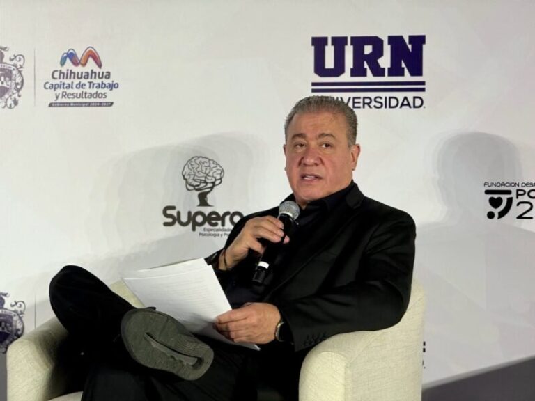 Imparte Luis Antonio Corral primer Diplomado de Liderazgo Comunitario en la URN