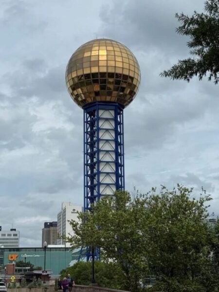 La esfera solar de Knoxville mantiene vivo el guiño a Los Simpson más de tres décadas después