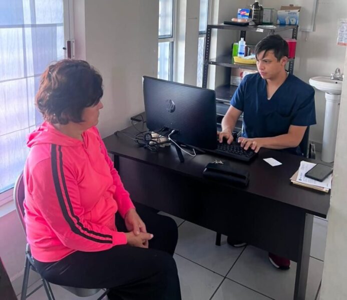 Más de 140 consultas médicas gratuitas en una semana en Parral