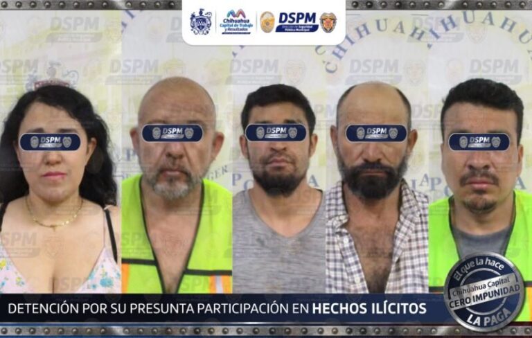 Municipales sorprenden a cinco desmantelando techo de lámina en la 11 de Febrero