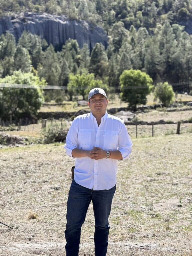 Se avanza en caminos artesanales en Ocampo