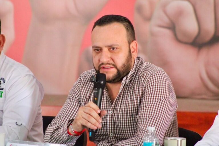 Sheinbaum se escondió del pueblo en lugar de escucharlo, acusa Arturo Medina