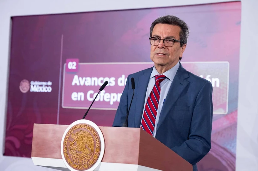 Víctor Hugo Borja de COFEPRIS