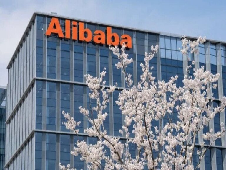 Alibaba presenta una arquitectura de inteligencia artificial que reduce hasta un 99 % el uso de tokens