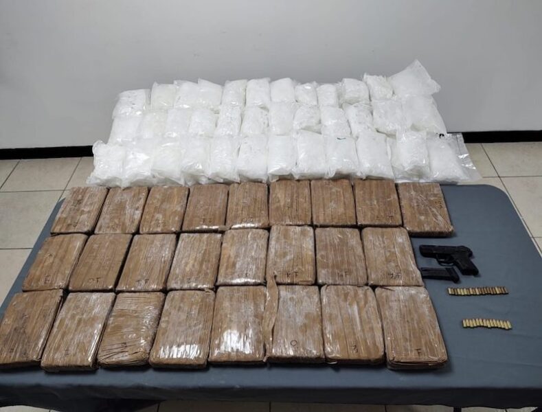 Aseguran 20 kilogramos de cristal en la carretera Ahumada–Ciudad Juárez durante operativo federal