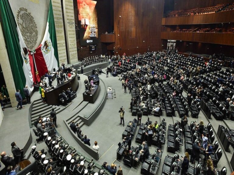Congreso analiza nuevas reformas mientras continúa el debate político nacional